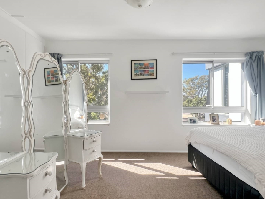 3 Bedroom Property for Sale in Green Point Western Cape